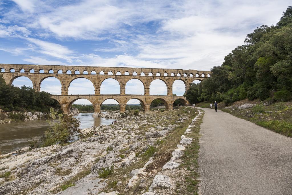 Residhotel Residence Pont Du Gard Remoulins Quarto foto