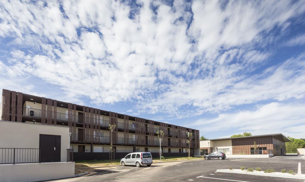 Residhotel Residence Pont Du Gard Remoulins Exterior foto