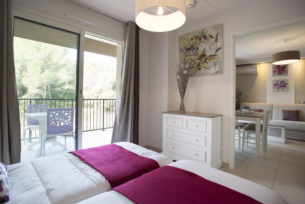 Residhotel Residence Pont Du Gard Remoulins Quarto foto